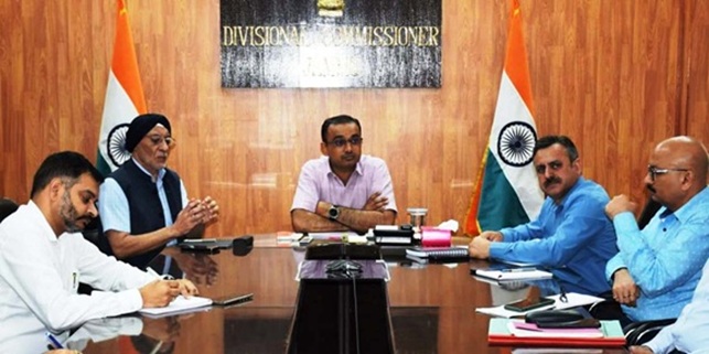 'Div Com Jammu issues directions to MD JPDCL, DCs'